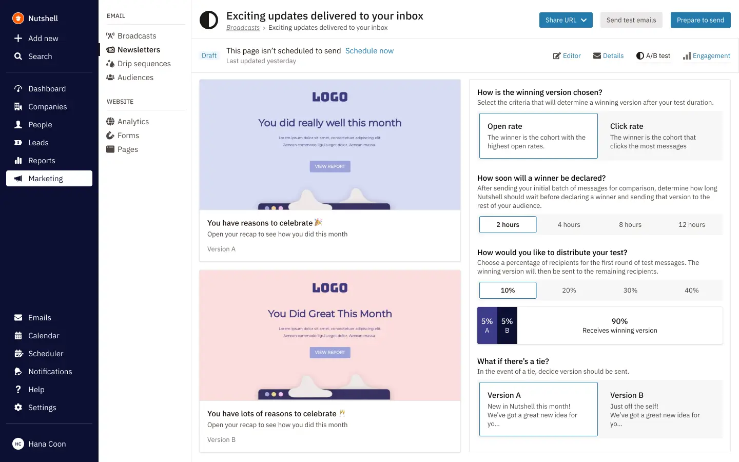 The A/B testing interface shows two email versions (A and B) with different designs and messages. Users can select criteria to determine the winner (open rate or click rate), set the duration before declaring a winner, choose the percentage of recipients for the test, and decide what to do in the event of a tie.